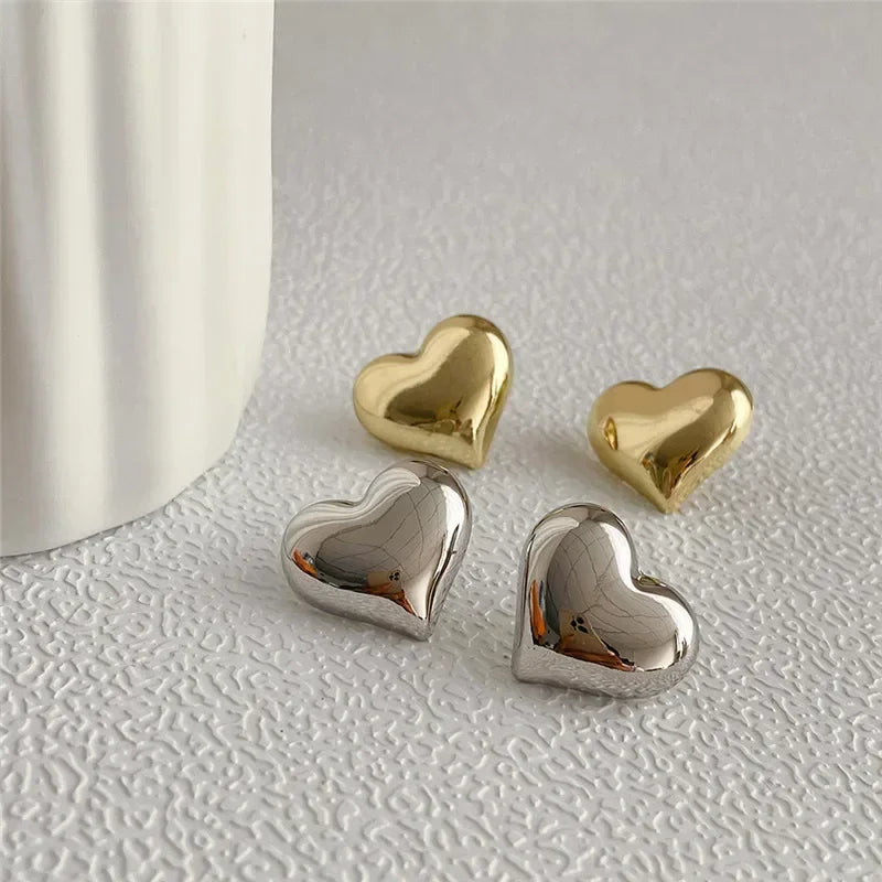 LATS 2024 New Silver Color Smooth Surface Love Heart Shaped Stud Earrings Women Minimalist Fashion Girl Wedding Bridal Jewelry