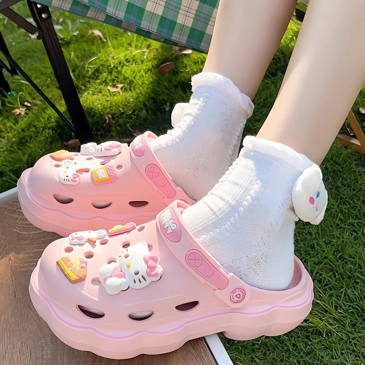 Hello kitty Kawaii Shoes Women's Shower Sandals Non-Slip Casual Slippers Cute Cartoon Thick-Soled Baotou Beach Slippers